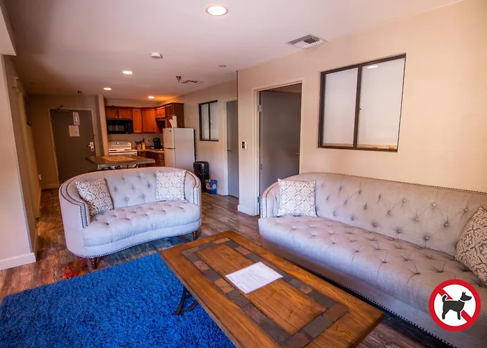 Empeiria High Sierra Hotel