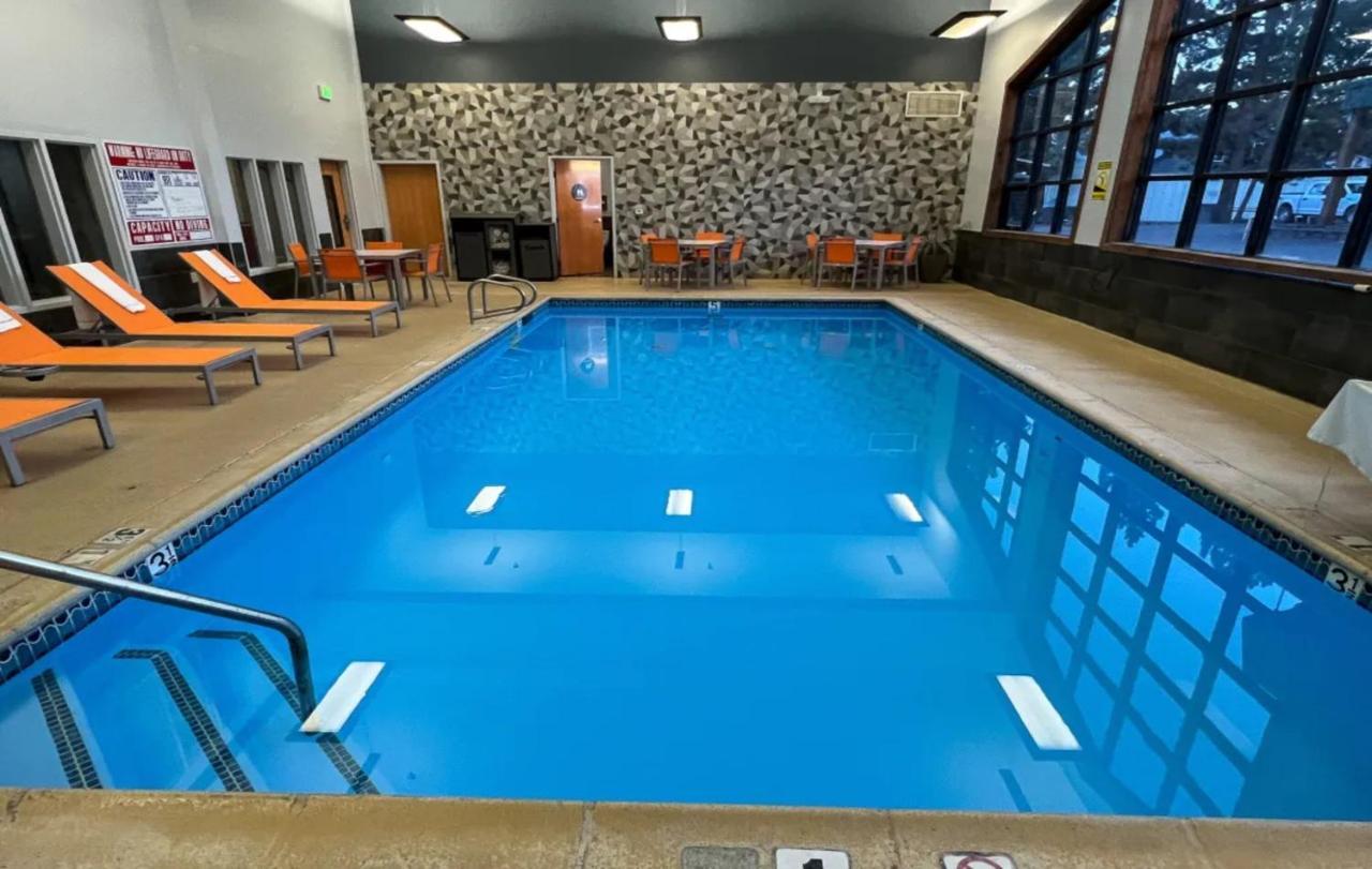 Empeiria High Sierra Hotel 3*